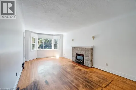 135 Wexford Avenue South Hamilton ON L8K 2N9