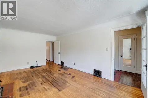 135 Wexford Avenue South Hamilton ON L8K 2N9