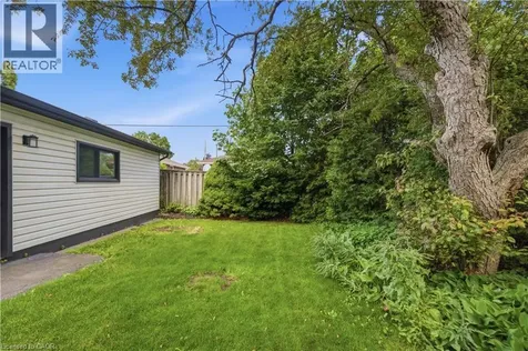 1141 Mohawk Road East Hamilton ON L8T 2S4