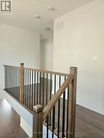 16 West Oak Trail Barrie ON L9J 0L1