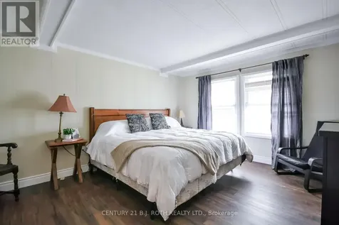 101 Linden Lane Innisfil ON L9S 1N3