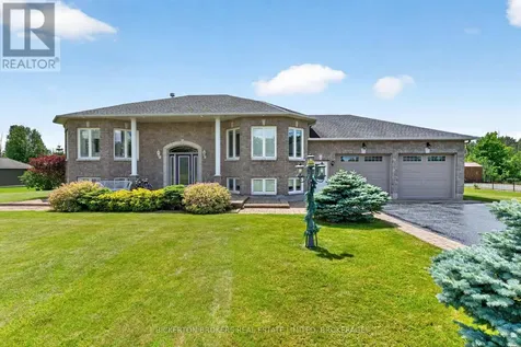 14 Apple Blossom Drive Augusta ON K6V 5T1