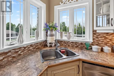 14 Apple Blossom Drive Augusta ON K6V 5T1