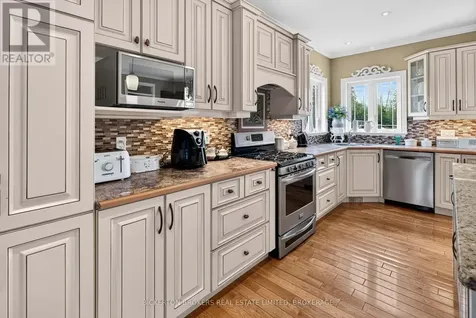 14 Apple Blossom Drive Augusta ON K6V 5T1