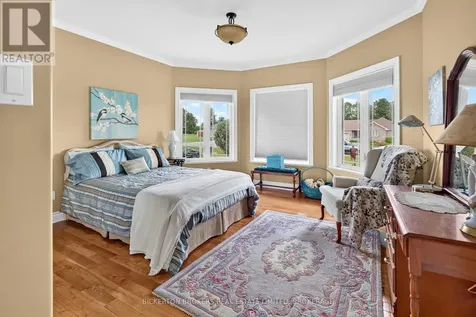 14 Apple Blossom Drive Augusta ON K6V 5T1