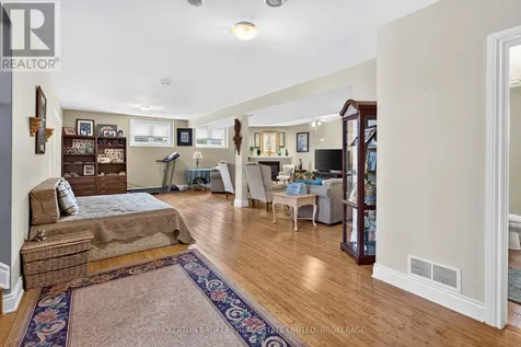 14 Apple Blossom Drive Augusta ON K6V 5T1