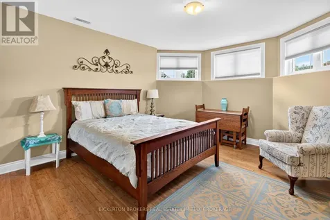 14 Apple Blossom Drive Augusta ON K6V 5T1
