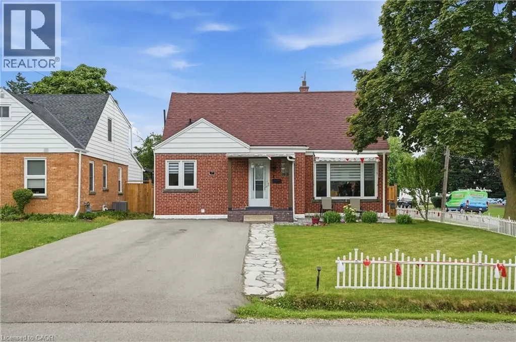 29 Second Street North Stoney Creek ON L8G 1Y8