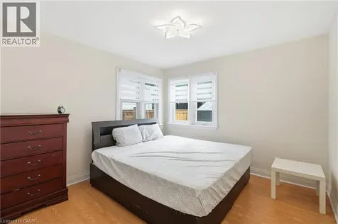 29 Second Street North Stoney Creek ON L8G 1Y8