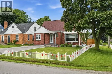 29 Second Street North Stoney Creek ON L8G 1Y8