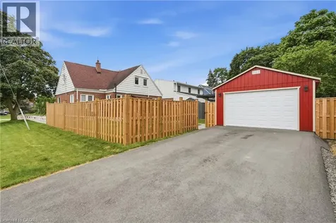 29 Second Street North Stoney Creek ON L8G 1Y8