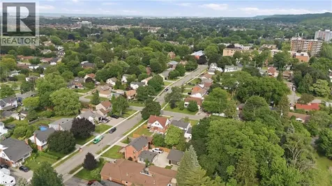 29 Second Street North Stoney Creek ON L8G 1Y8