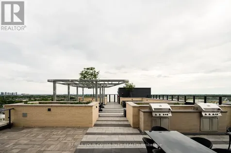 120 Eagle Rock Way Vaughan ON L6A 5C2