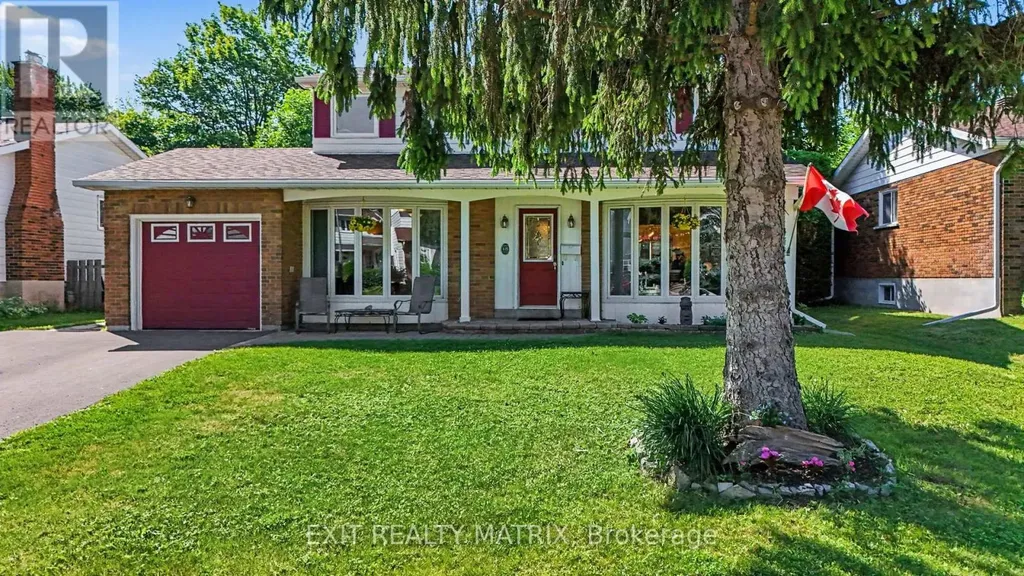 18 Highpark Crescent Ottawa ON K1B 3G8