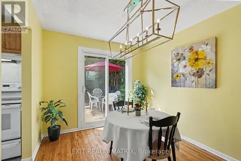 18 Highpark Crescent Ottawa ON K1B 3G8