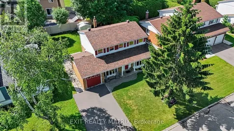 18 Highpark Crescent Ottawa ON K1B 3G8