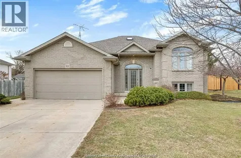 831 Lawndale Kingsville ON N9Y 3S5
