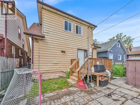 1084 Hickory Windsor ON N8Y 3S1