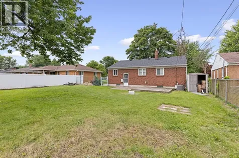 3162 Avondale Windsor ON N9E 1X3