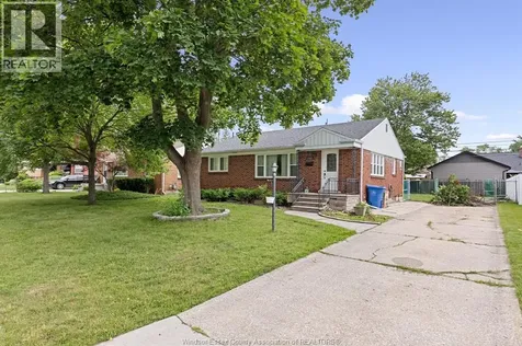 3162 Avondale Windsor ON N9E 1X3