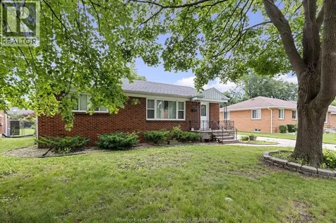 3162 Avondale Windsor ON N9E 1X3