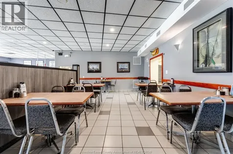 3163 Tecumseh Road East Windsor ON N8W 1G9