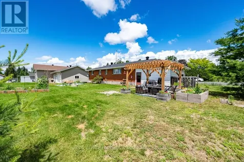 140 Mud Lake Road Pembroke ON K8A 6W4