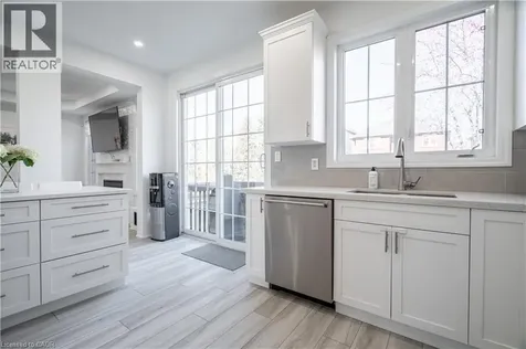 80 Montreal Circle Stoney Creek ON L8E 0C9