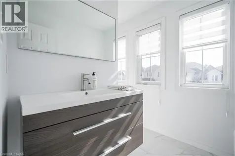 80 Montreal Circle Stoney Creek ON L8E 0C9