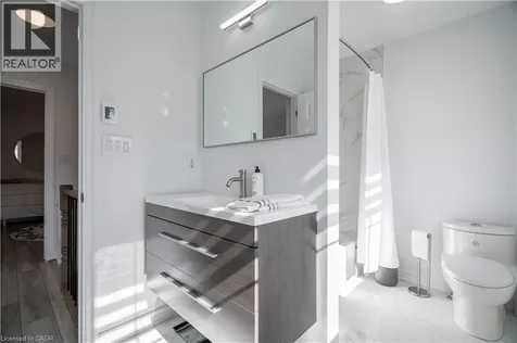 80 Montreal Circle Stoney Creek ON L8E 0C9
