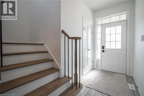 80 Montreal Circle Stoney Creek ON L8E 0C9