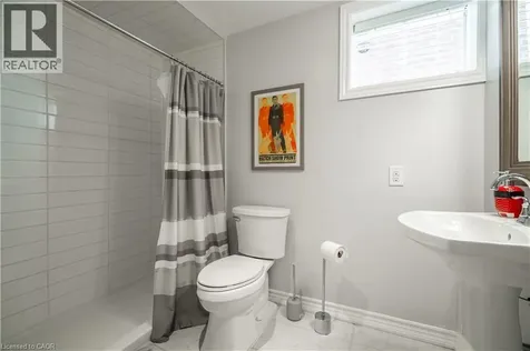 80 Montreal Circle Stoney Creek ON L8E 0C9