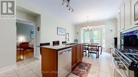 29 Savannah Crescent Wasaga Beach ON L9Z 0E7