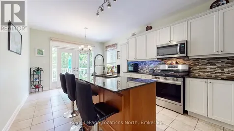 29 Savannah Crescent Wasaga Beach ON L9Z 0E7