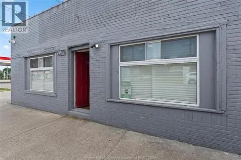 939 Wyandotte Street East Windsor ON N9A 3K1