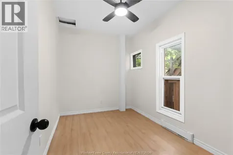 939 Wyandotte Street East Windsor ON N9A 3K1