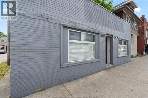 939 Wyandotte Street East Windsor ON N9A 3K1