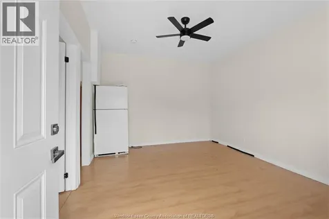 939 Wyandotte Street East Windsor ON N9A 3K1