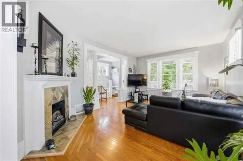 137 Euphemia Street North Sarnia ON N7T 6A4