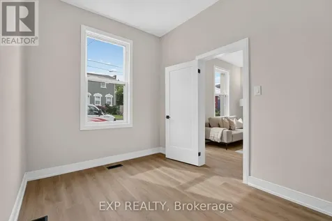 118 Cathcart Street North Hamilton (beasley) ON L8L 5A2