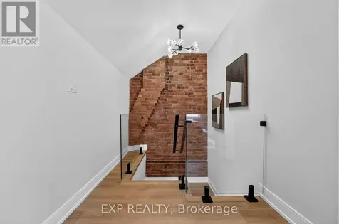 118 Cathcart Street North Hamilton (beasley) ON L8L 5A2