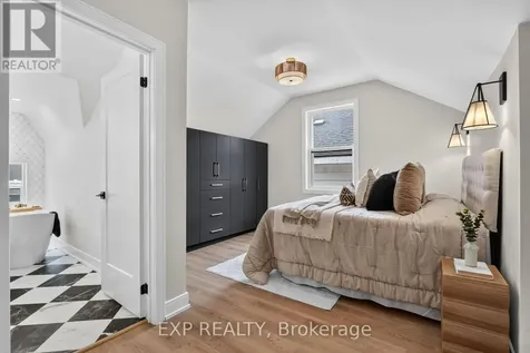 118 Cathcart Street North Hamilton (beasley) ON L8L 5A2