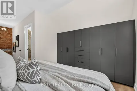 118 Cathcart Street North Hamilton (beasley) ON L8L 5A2