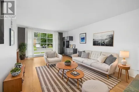 40 Woodmount Crescent Ottawa ON K2E 5R1
