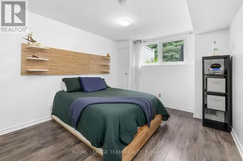 40 Woodmount Crescent Ottawa ON K2E 5R1