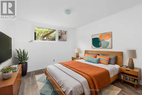 40 Woodmount Crescent Ottawa ON K2E 5R1