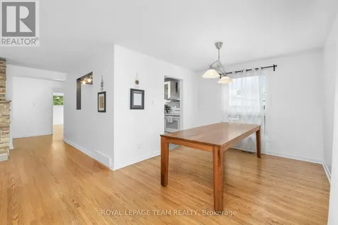 40 Woodmount Crescent Ottawa ON K2E 5R1