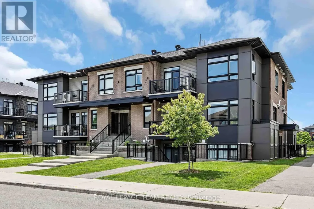121 Fairweather Street Ottawa ON K1T 0M8