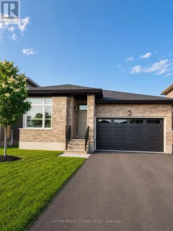 105 Dunlop Road Carleton Place ON K7C 0R8