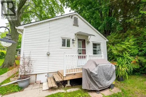 6288 Spruce Street Lambton Shores ON N0N 1J2